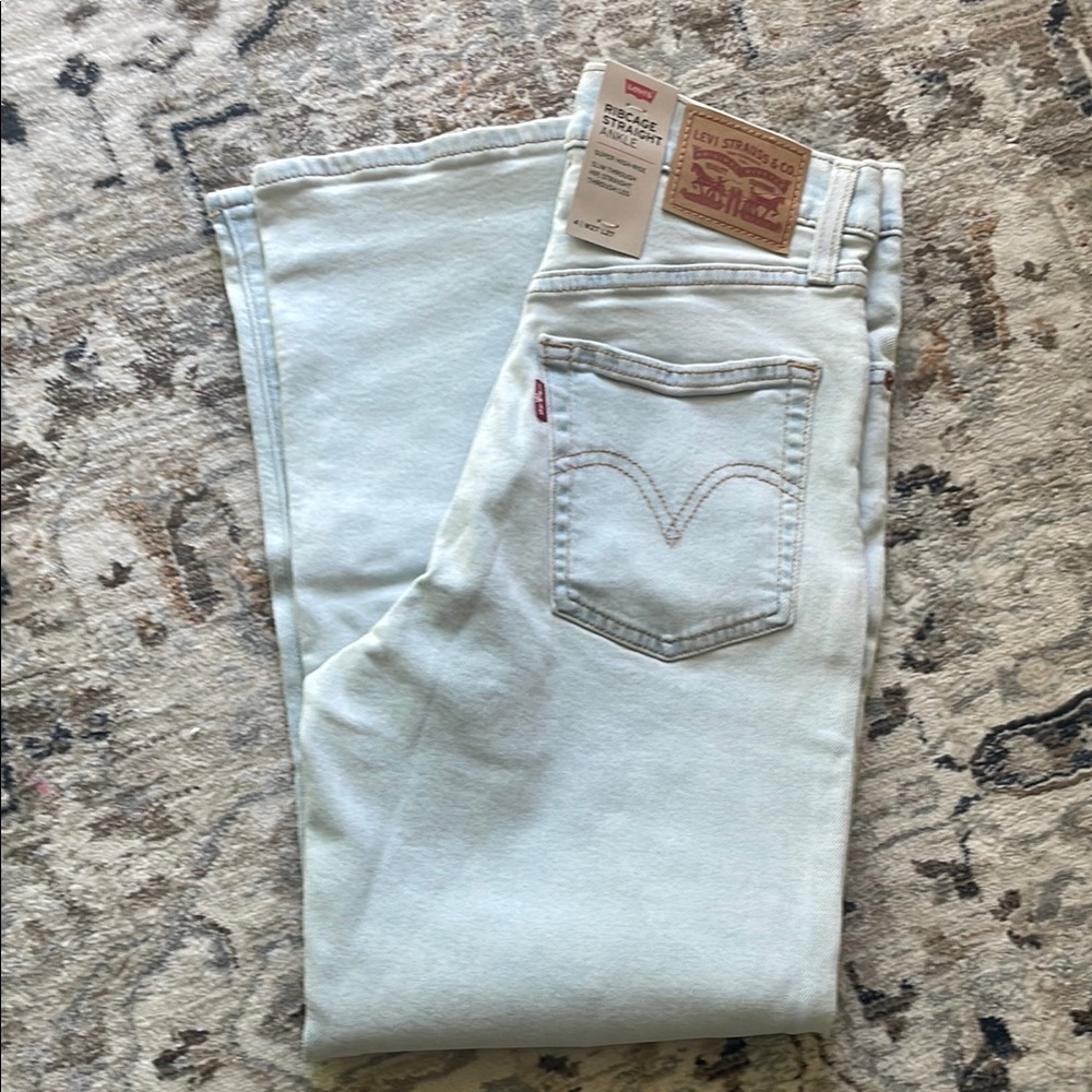 Levi's Ribcage Straight Ankle Jean
